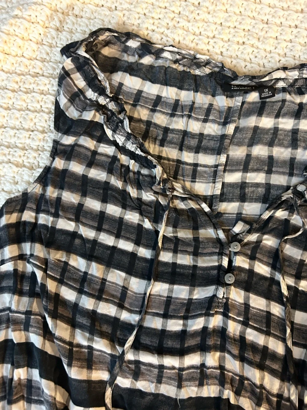 a.n.a Black and White Plaid Ruffled Hem Sleeveless Camisole